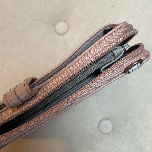 The Sak Blush Pink leather wallet - Picture 5 of 14